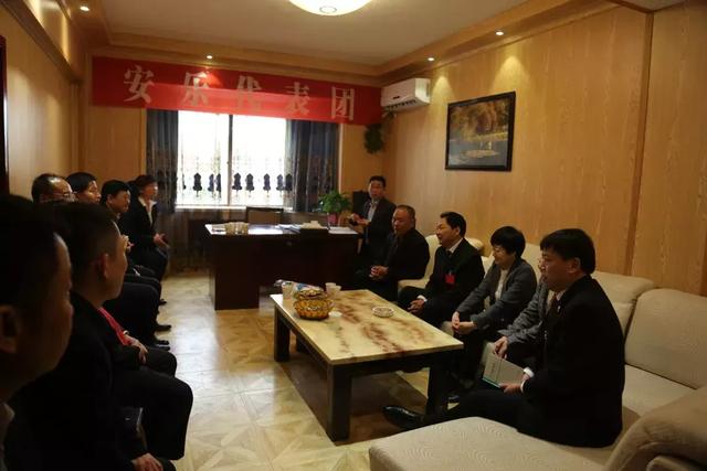 贾成民检察长赴全县各乡镇走访人大代表和政协委员