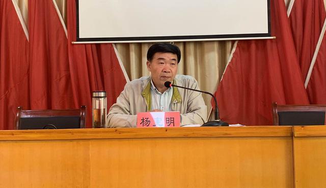 潼关县组织召开农村基层干部脱贫攻坚专题培训班