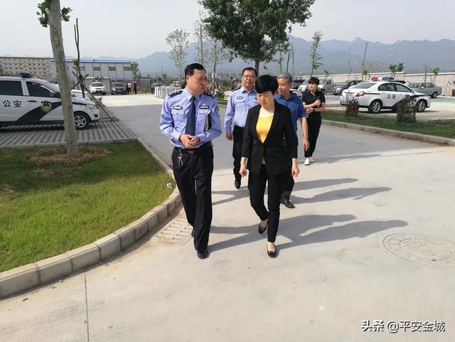 潼关县县长于娟侠深入县公安局检查指导扫黑除恶等工作