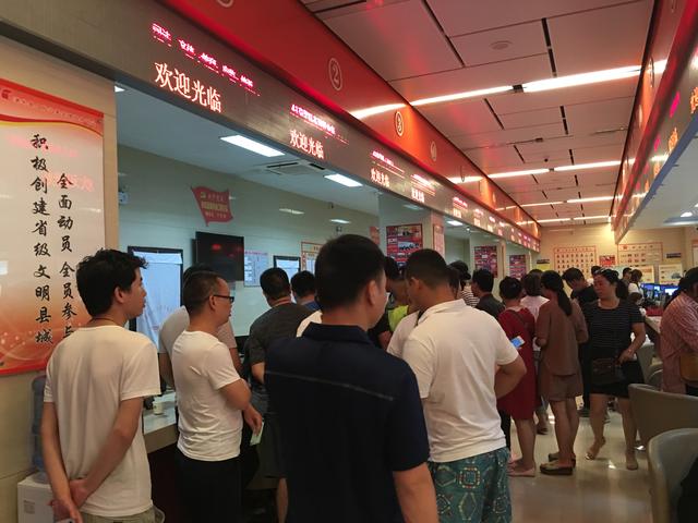 潼关车管: 不忘初心为人民  多措并举迎高峰