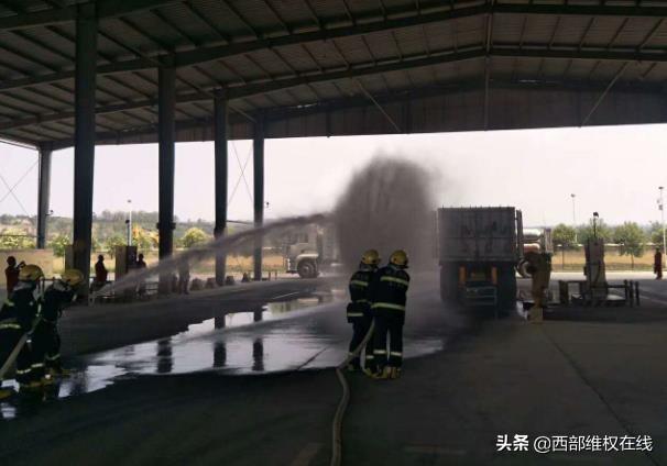 潼关县工业园区开展“安全生产月”事故应急演练活动