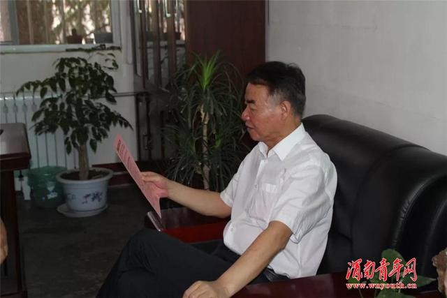 潼关县委书记樊正学看望慰问高三教师