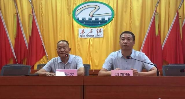 潼关县秦东镇“关河大讲堂”：如何发挥党员先锋模范作用