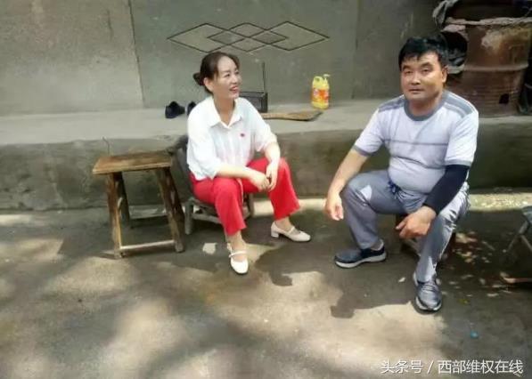 潼关县桐峪镇桐峪社区党员“保护秦岭环境 党员在行动”