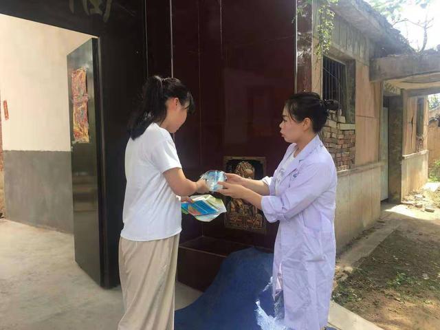 潼关县开展疾病预防“八大行动”健康知识普及活动