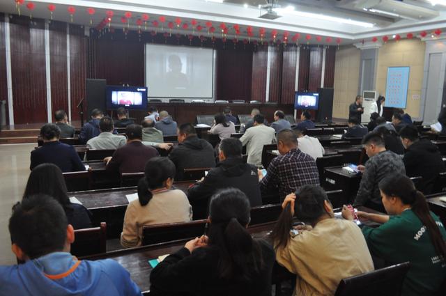 潼关自然资源局开展第二个纪律教育学习宣传月活动