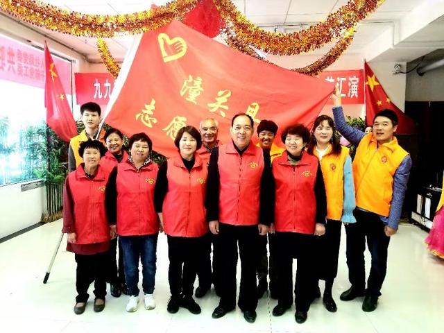 潼关：志愿者走进民生养老中心开展慰问文艺汇演活动