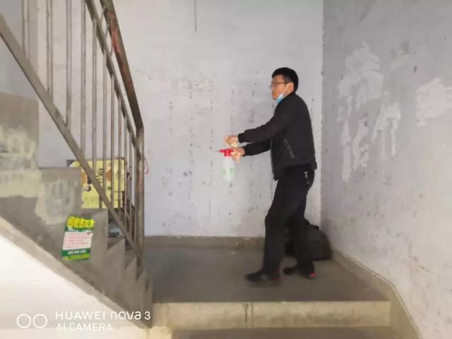 守土有责、守土尽责——潼关县委政法委成功处置一起长期外出人员强闯小区事件