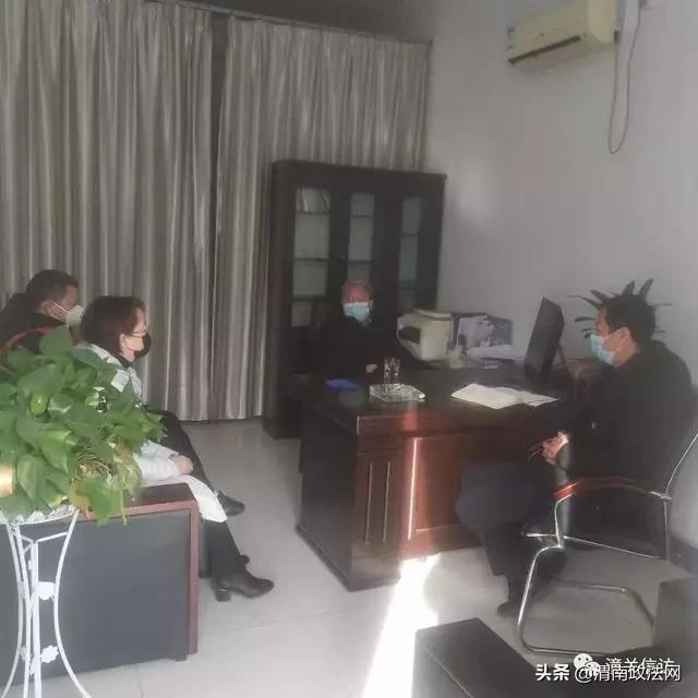 潼关县委常委、政法委书记刘永利深入信访局检查指导当前工作