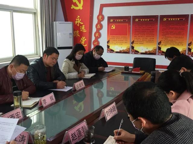 潼关县桐峪镇郭明君：勇挑重担 冲锋在前