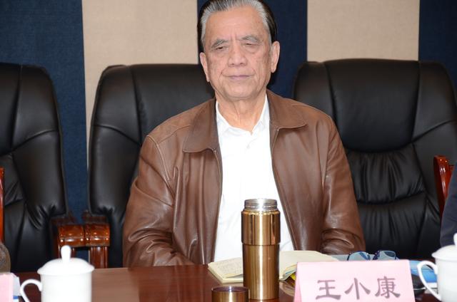 潼关县文化和旅游局召开大型秦腔现代戏《秦岭山下白玉兰》研讨会（组图）