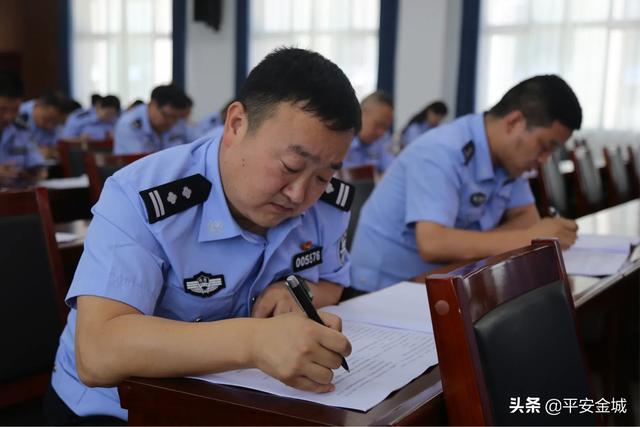 潼关县公安局举行全警实战大练兵第五次理论知识测试