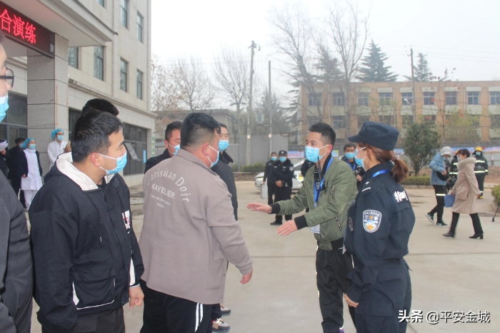 渭南市巡特警支队来潼关考核验收处置大规模群体性事件演练工作