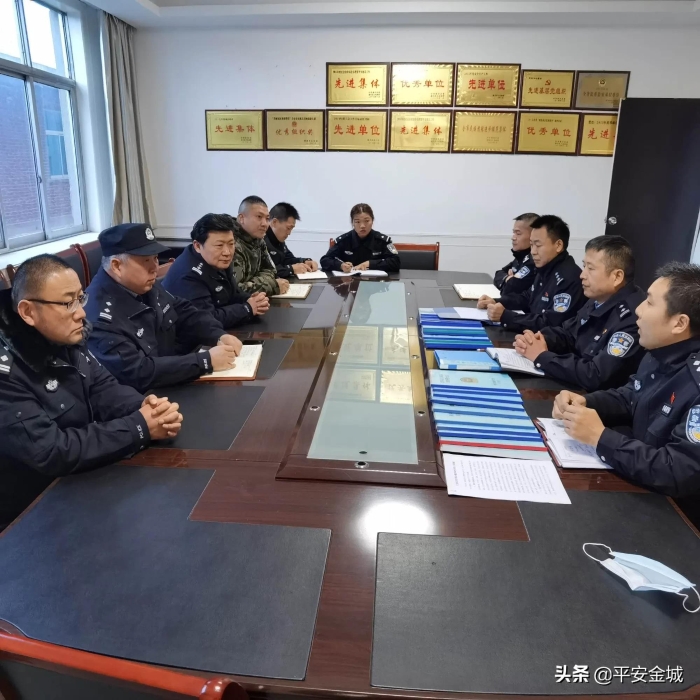 渭南市巡特警支队来潼关考核验收处置大规模群体性事件演练工作