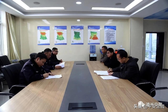潼关县公安局交警大队与县气象局强强联手签订恶劣天气预警联动机制（组图）