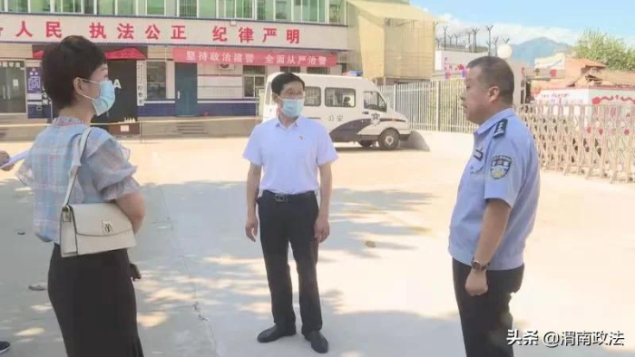 潼关县委副书记、政法委书记唐娴深入一线督导检查疫情防控工作