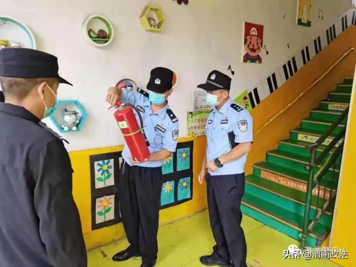 潼关：政法力量护航“平安开学季”（组图）