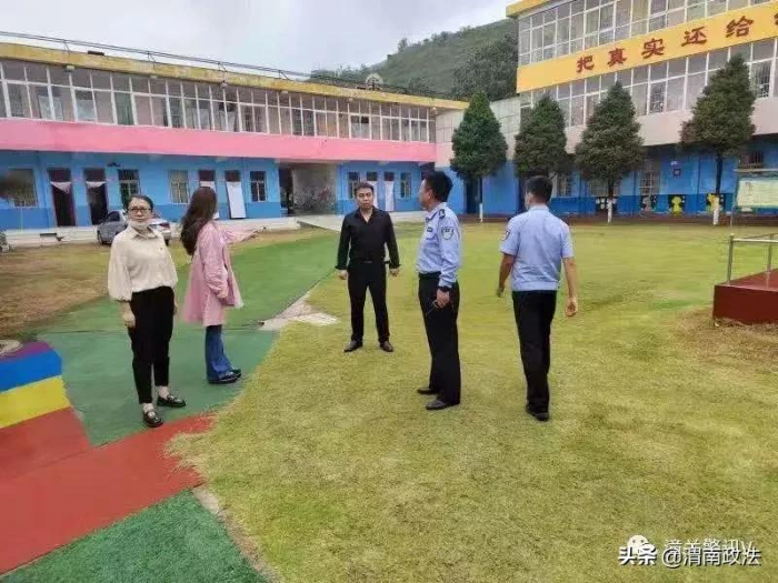 潼关：政法力量护航“平安开学季”（组图）