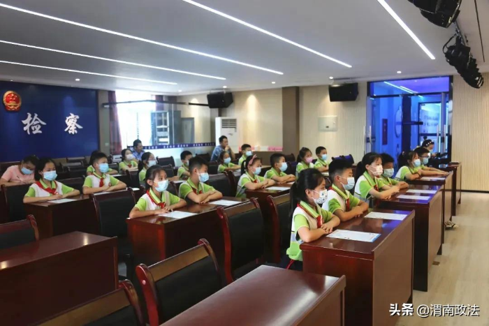 潼关：政法力量护航“平安开学季”（组图）