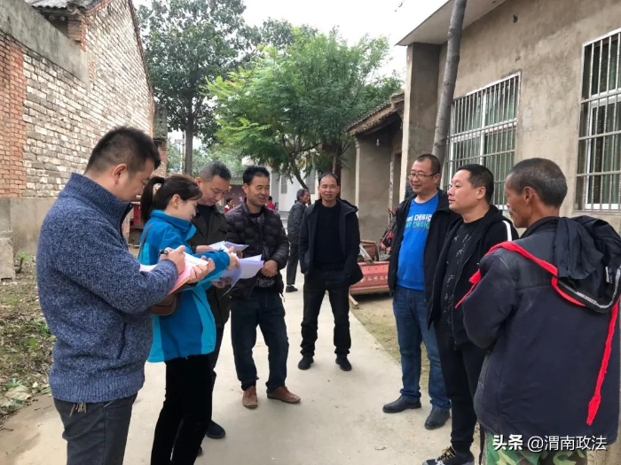 潼关县委政法委扎实开展“转作风、大走访、察民情、送温暖”活动（图）