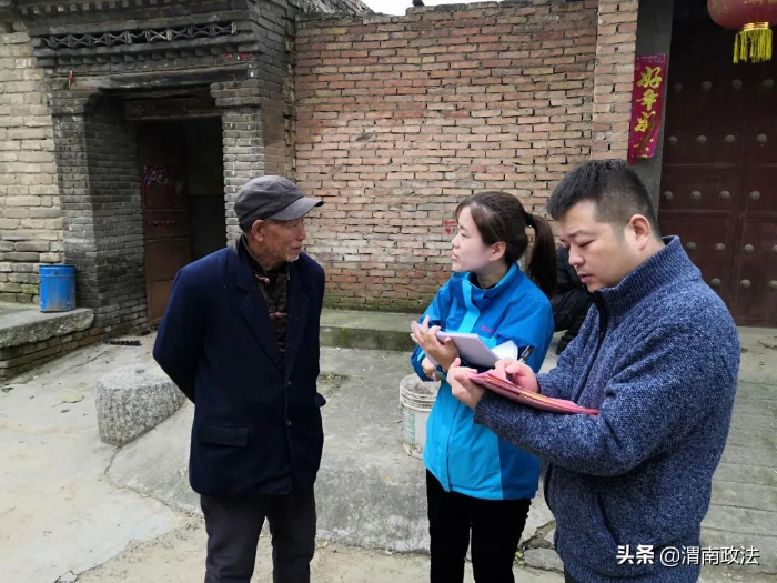 潼关县委政法委扎实开展“转作风、大走访、察民情、送温暖”活动（图）