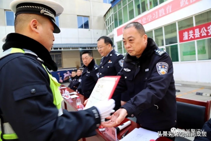 潼关县公安局交通警察大队组织开展2022年度春训大比武活动（图）